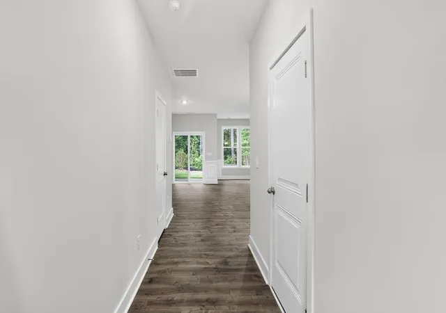 Photo 4 of Townhouse for sale at 721 Lesbury Ln, Spartanburg, SC 29301 | MLS# SPN333171 | Listing updated on 2026-09-26