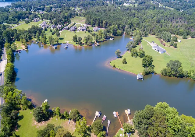 Photo 2 of Single family home for sale at 423 Coggins Shore Rd, Inman, SC 29349 | MLS# SPN333261 | Listing updated on 2026-08-14