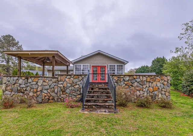 Photo 1 of Single family home for sale at 423 Coggins Shore Rd, Inman, SC 29349 | MLS# SPN333261 | Listing updated on 2026-08-14