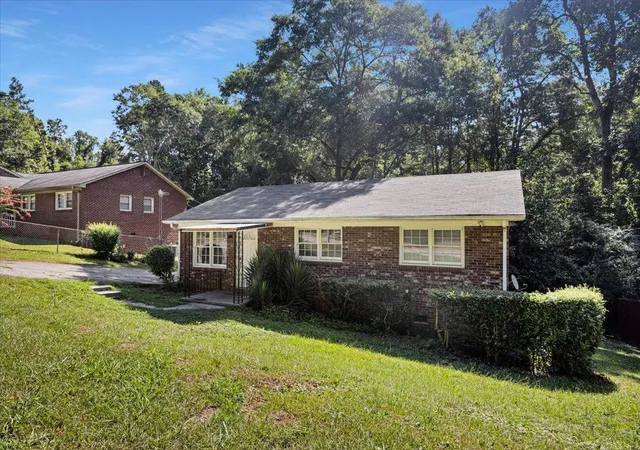 Photo 3 of Single family home for sale at 201 Michael St, Spartanburg, SC 29303 | MLS# SPN333580 | Listing updated on 2026-08-13