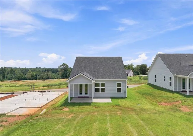 Photo 2 of Single family home for sale at 692 Davis Ln, Spartanburg, SC 29303 | MLS# SPN333832 | Listing updated on 2026-08-28