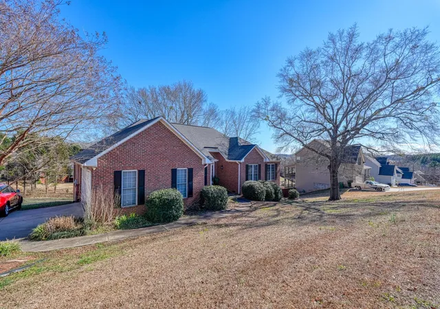 Photo 3 of Single family home for sale at 227 Saddlebrook Dr, Moore, SC 29369 | MLS# SPN334155 | Listing updated on 2026-03-04