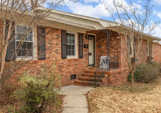 Photo 4 of Single family home for sale at 110 Ridgeway Rd, Spartanburg, SC 29301 | MLS# SPN334286 | Listing updated on 2026-09-30
