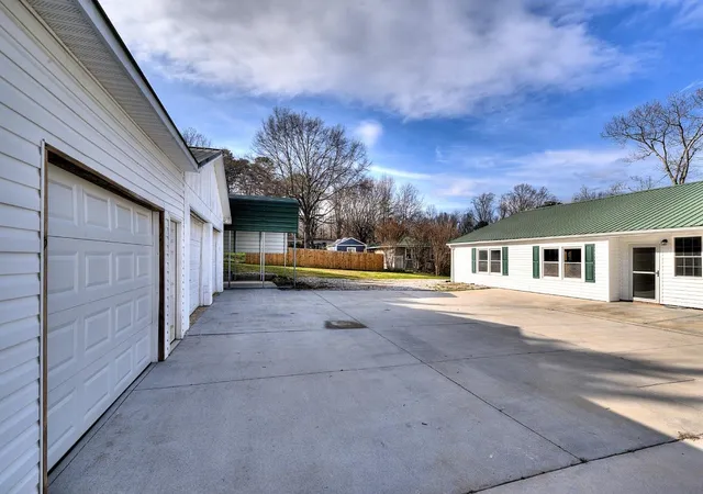 50th image of 315 Ivydale, Greenville, SC 29609 | MLS# SPN334309