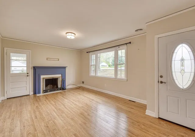 Photo 4 of Sale Pending at 200 Princeton Ave, Greenville, SC 29607 | MLS# SPN334385 | Listing updated on 2026-09-23