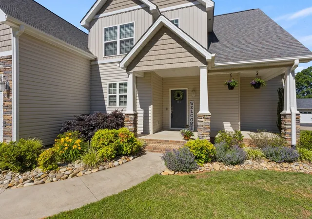 Photo 3 of Single family home for sale at 111 Michelle Dr, Chesnee, SC 29323 | MLS# SPN334468 | Listing updated on 2026-10-08