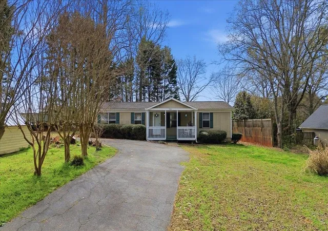Photo 3 of Manufactured home for sale at 1361 Hickory Nut Rd, Inman, SC 29349 | MLS# SPN334498 | Listing updated on 2026-09-05