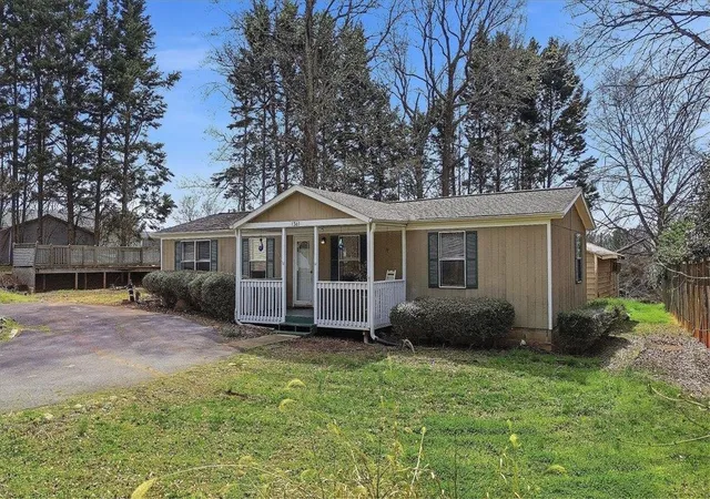 Photo 4 of Manufactured home for sale at 1361 Hickory Nut Rd, Inman, SC 29349 | MLS# SPN334498 | Listing updated on 2026-09-05
