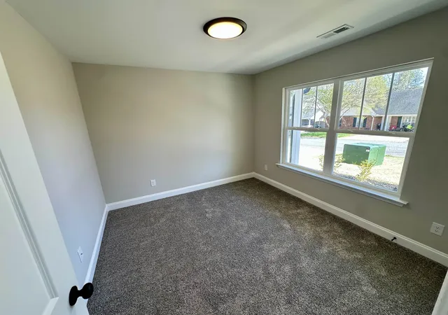 Photo 3 of Single family home for sale at 221 Upper Beaver Crk Dr, Moore, SC 29369 | MLS# SPN334600 | Listing updated on 2026-08-20