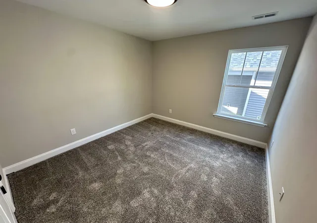 Photo 3 of Single family home for sale at 221 Upper Beaver Crk Dr, Moore, SC 29369 | MLS# SPN334600 | Listing updated on 2026-08-20