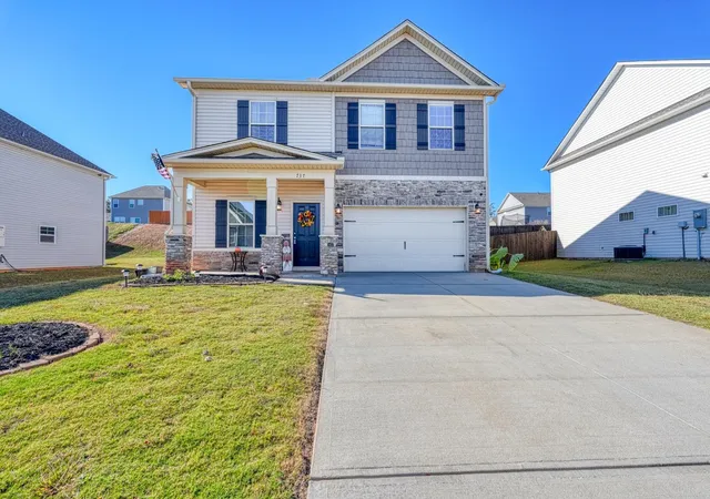 Photo 2 of Single family home for sale at 737 Stilmore Dr, Duncan, SC 29334 | MLS# SPN334951 | Listing updated on 2026-09-18