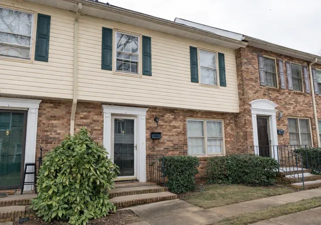 Condo for sale at 1466 B Dover Rd, Spartanburg, SC 29301 | MLS# SPN334971