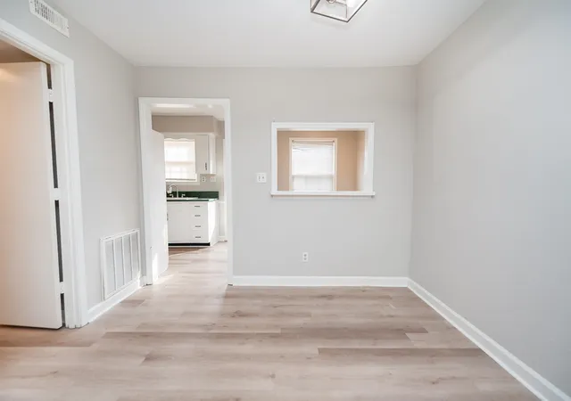 Photo 3 of Condo for sale at 1466 B Dover Rd, Spartanburg, SC 29301 | MLS# SPN334971 | Listing updated on 2026-09-19