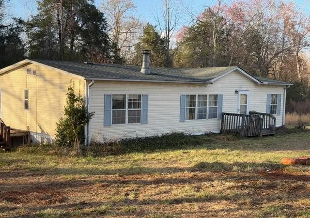 Photo 3 of Sale Pending at 700 Christopher Rd, Campobello, SC 29322 | MLS# SPN334982 | Listing updated on 2026-09-24