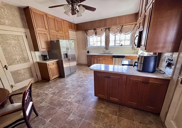 Photo 5 of Single family home for sale at 400 E Buford St, Gaffney, SC 29340 | MLS# SPN335065 | Listing updated on 2026-08-29