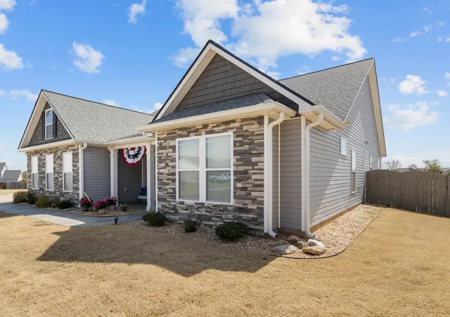Photo 3 of Single family home for sale at 464 Kimbrell Oaks Dr, Boiling Springs, SC 29316 | MLS# SPN335075 | Listing updated on 2026-06-16