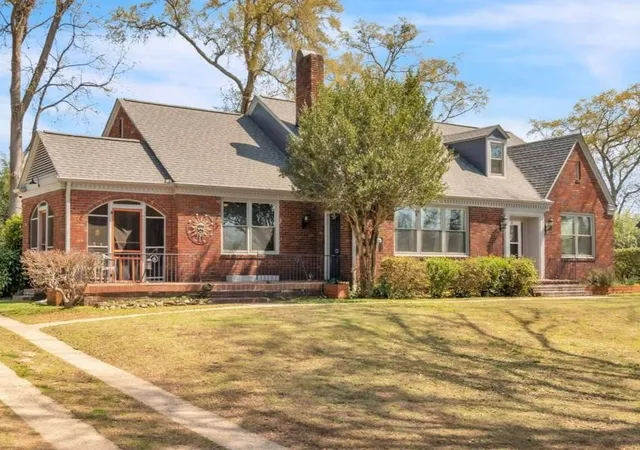 Homes for sale in Spartanburg, SC | 161 E Victoria Rd, Spartanburg, SC 29301 | MLS# SPN335083