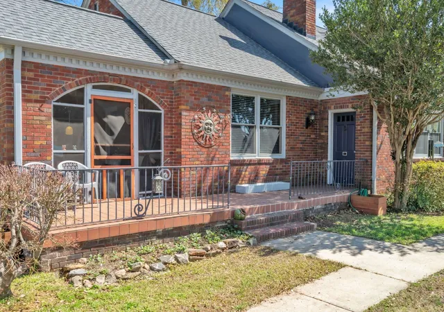 Homes for sale in Spartanburg, SC | 161 E Victoria Rd, Spartanburg, SC 29301 | MLS# SPN335083