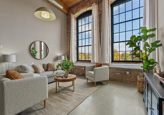 Photo 4 of Condo for sale at 400 Mills Ave, Greenville, SC 29605 | MLS# SPN335140 | Listing updated on 2026-09-30