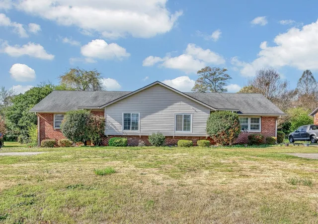 Photo 1 of Sale Pending at 1417 Fernwood Glendale Rd, Spartanburg, SC 29307 | MLS# SPN335142 | Listing updated on 2026-09-12