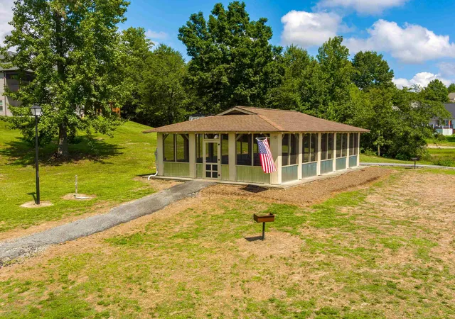 2nd image of 555 Chattooga Rd, Roebuck, SC 29376 | MLS# SPN335197