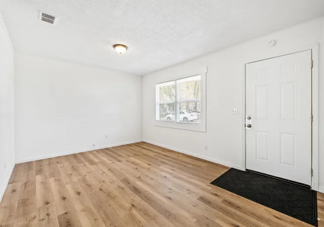 Photo 4 of Single family home for sale at 1919 El Camino Real, Spartanburg, SC 29301 | MLS# SPN335213 | Listing updated on 2026-09-03
