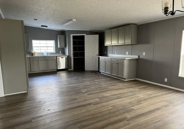 Photo 4 of Manufactured home for sale at 146 Tory Trl, Cowpens, SC 29330 | MLS# SPN335223 | Listing updated on 2026-05-09