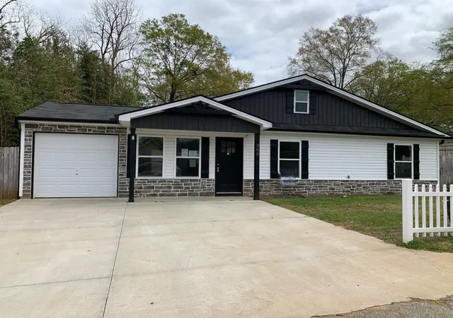 Homes for sale in Chesnee, SC | 305 S Lee St, Chesnee, SC 29323 | MLS# SPN335255