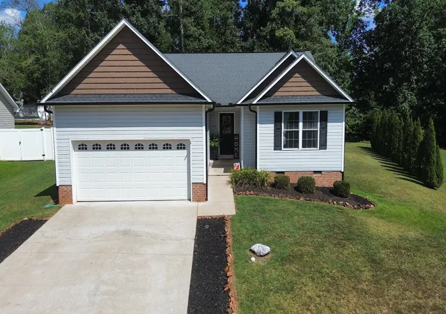 Photo 2 of Single family home for sale at 149 Topaz Ln, Gaffney, SC 29341 | MLS# SPN335291 | Listing updated on 2026-08-29