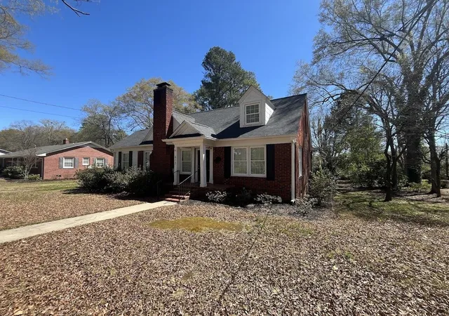 Photo 3 of Single family home for sale at 903 S Petty St, Gaffney, SC 29340 | MLS# SPN335292 | Listing updated on 2026-08-28