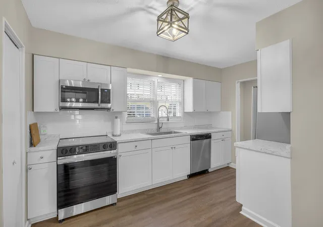 Listing Photo 5 - Condo for sale in building located at 51 Summercreek Dr, Spartanburg, SC 29307