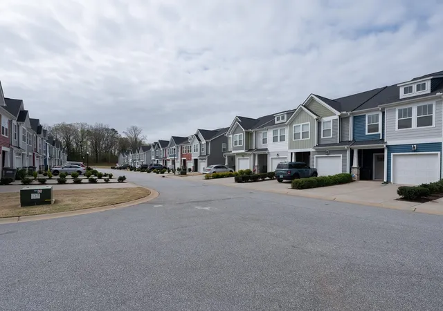 31st image of 71 Mardale Ln, Greenville, SC 29609 | MLS# SPN335363