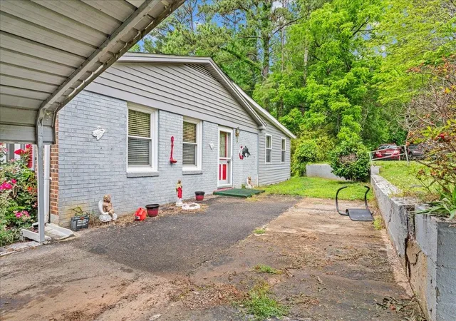 Photo 3 of Single family home for sale at 202 Vermont Dr, Gaffney, SC 29341 | MLS# SPN335449 | Listing updated on 2026-04-05