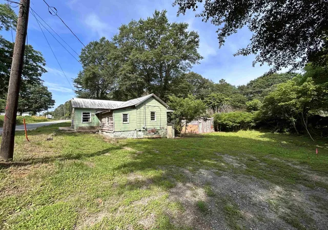 Photo 3 of Single family home for sale at 121 Love Ln, Pacolet, SC 29372 | MLS# SPN335456 | Listing updated on 2026-09-05