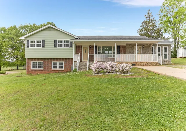 1st image of 2118 Buffalo West Springs Hwy, Buffalo, SC 29321 | MLS# SPN335603