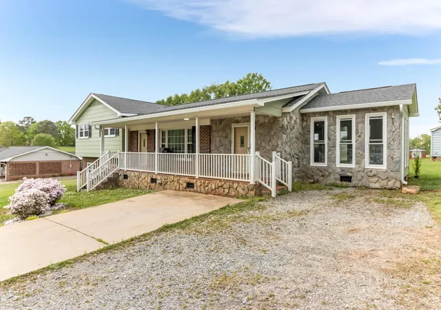 2nd image of 2118 Buffalo West Springs Hwy, Buffalo, SC 29321 | MLS# SPN335603