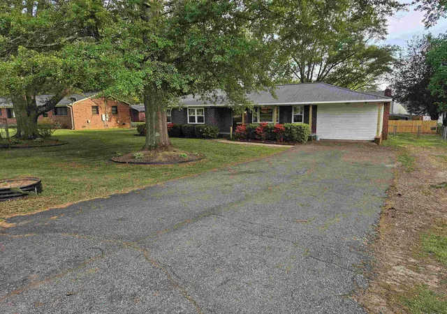 Photo 2 of Sale Pending at 7 Outter Dr, Inman, SC 29349 | MLS# SPN335656 | Listing updated on 2026-09-15