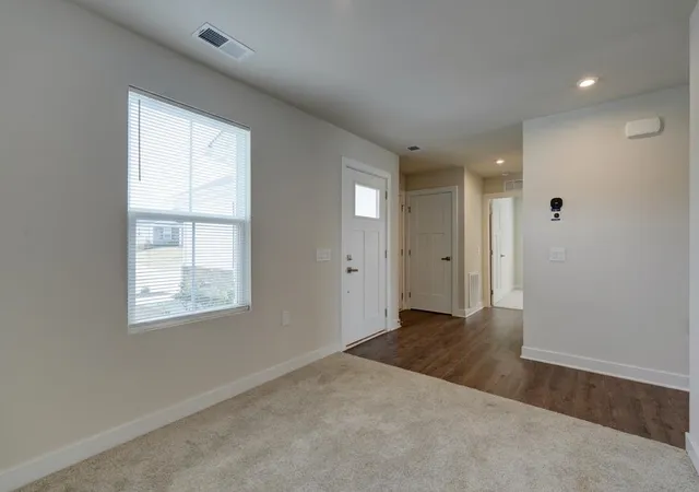Photo 3 of Single family home for sale at 917 Blue Willow Ct, Spartanburg, SC 29302 | MLS# SPN335678 | Listing updated on 2026-04-29