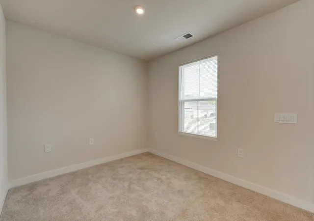 Photo 3 of Single family home for sale at 917 Blue Willow Ct, Spartanburg, SC 29302 | MLS# SPN335678 | Listing updated on 2026-04-29