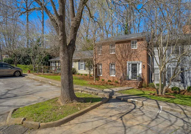 Photo 3 of Condo for sale at 3 Woodberry Pl, Spartanburg, SC 29307 | MLS# SPN335712 | Listing updated on 2026-06-18