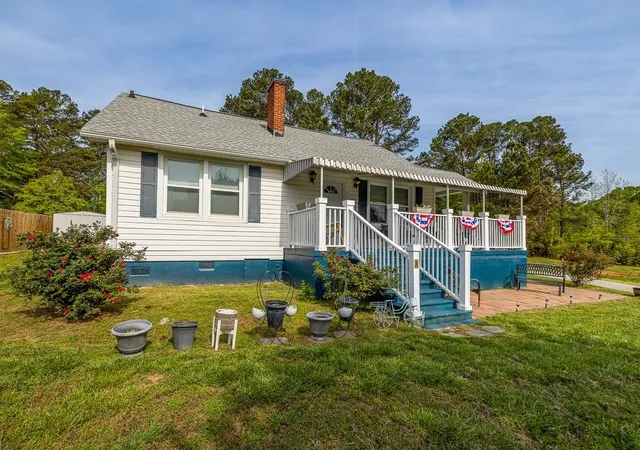Photo 2 of Sale Pending at 115 Applewood St, Pacolet, SC 29372 | MLS# SPN335722 | Listing updated on 2026-10-04
