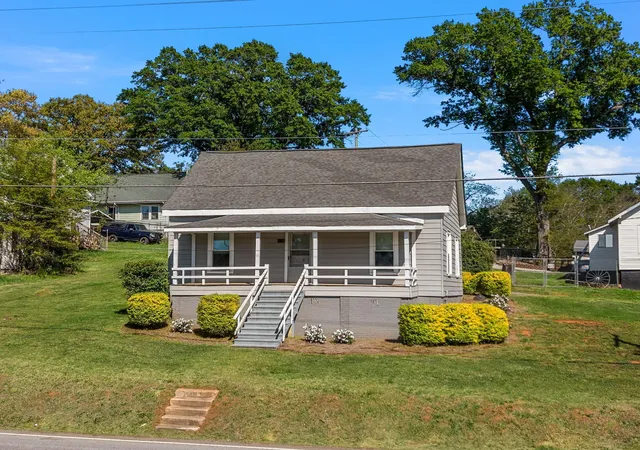 Homes for sale in Boiling Springs, SC | 8328 Valley Falls Rd, Boiling Springs, SC 29316 | MLS# SPN335749