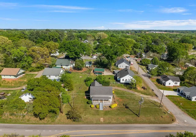 Homes for sale in Boiling Springs, SC | 8328 Valley Falls Rd, Boiling Springs, SC 29316 | MLS# SPN335749