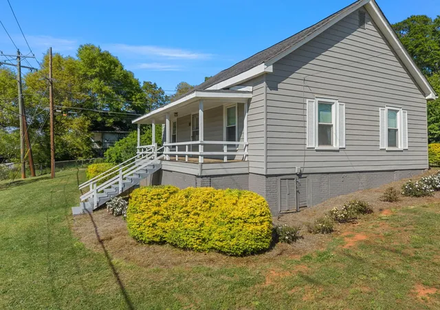 Homes for sale in Boiling Springs, SC | 8328 Valley Falls Rd, Boiling Springs, SC 29316 | MLS# SPN335749