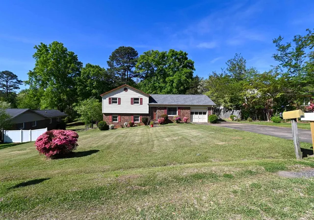 Single family home for sale at 204 York Dr, Gaffney, SC 29340 | MLS# SPN335786