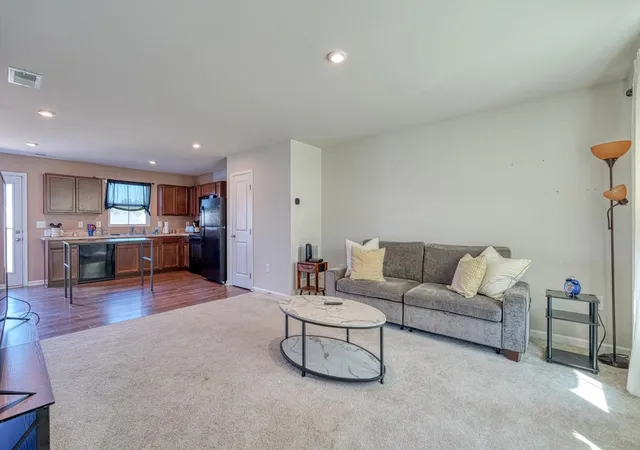 Photo 4 of Sale Pending at 2225 Bassinger Ct, Wellford, SC | MLS# SPN335911 | Listing updated on 2026-09-23