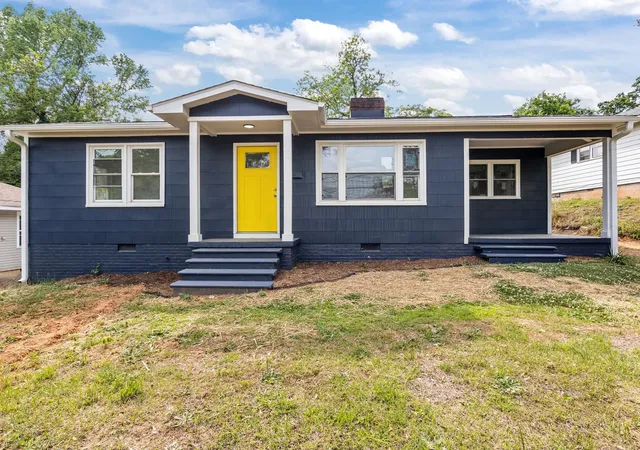 Photo 1 of Single family home for sale at 802 S Liberty St, Spartanburg, SC 29306 | MLS# SPN336134 | Listing updated on 2026-07-25