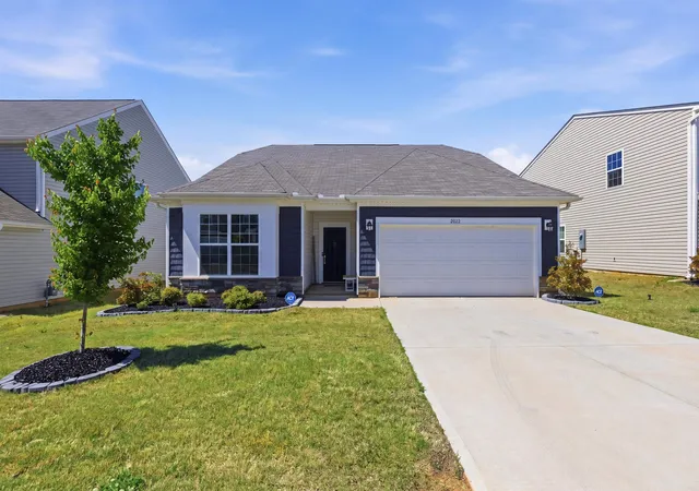 Photo 3 of Single family home for sale at 2022 Brechin Rd, Spartanburg, SC 29303 | MLS# SPN336140 | Listing updated on 2026-08-27