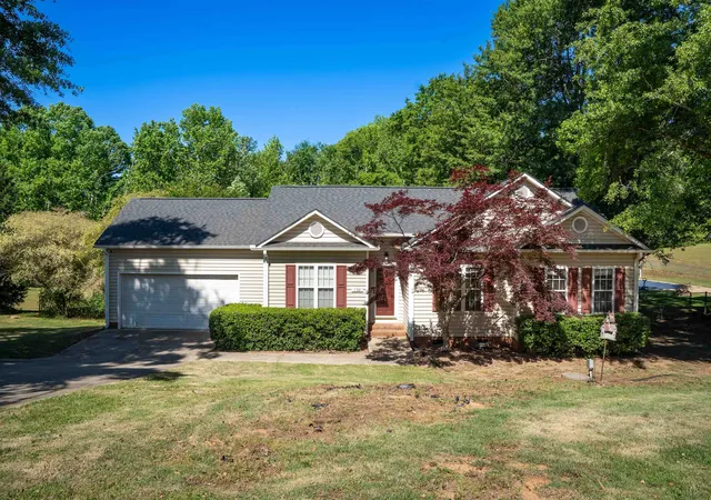 Photo 1 of Sale Pending at 350 Templeton Dr, Spartanburg, SC 29306 | MLS# SPN336165 | Listing updated on 2026-09-22