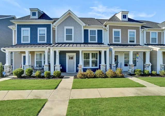 Homes for sale in Spartanburg, SC | 207 Dalmatian Dr, Spartanburg, SC 29307 | MLS# SPN336206